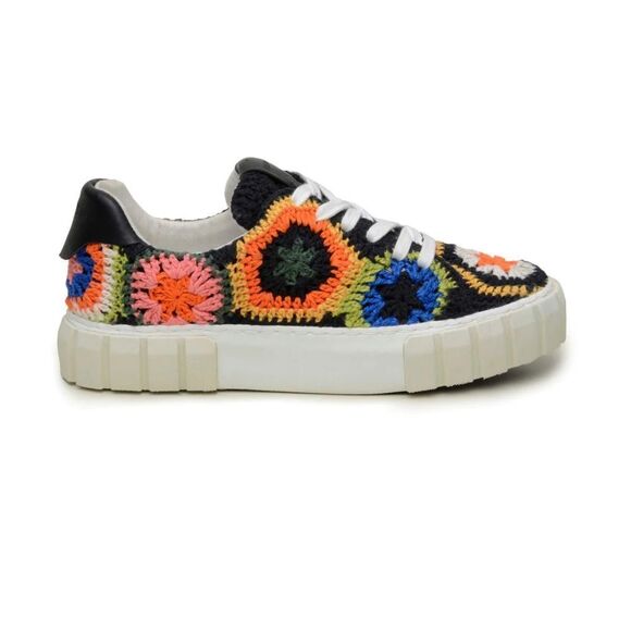 LAST CHANCE Black Artisanal Flower Platform Crochet Sneaker - Picture 3 of 4